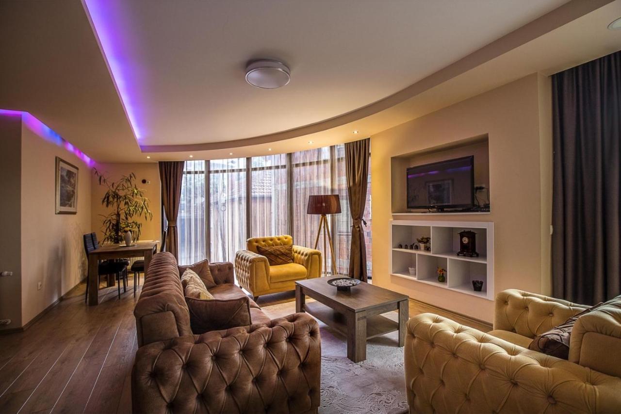 Bentley Apartments Пристина Екстериор снимка