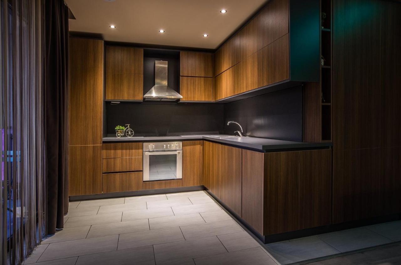 Bentley Apartments Пристина Екстериор снимка