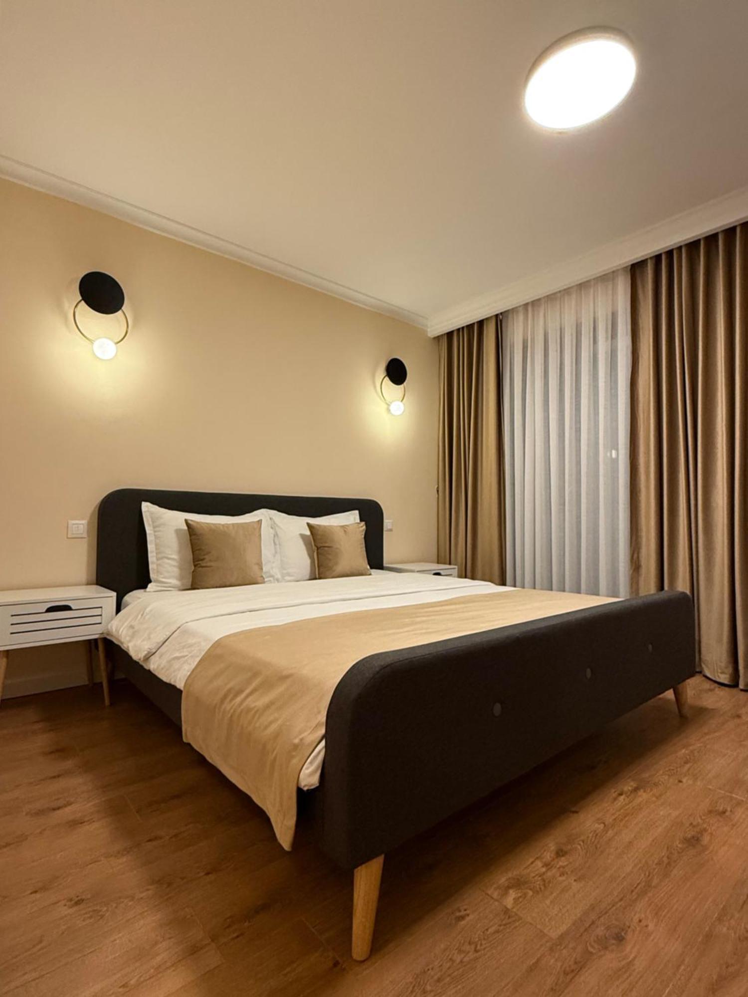 Bentley Apartments Пристина Екстериор снимка