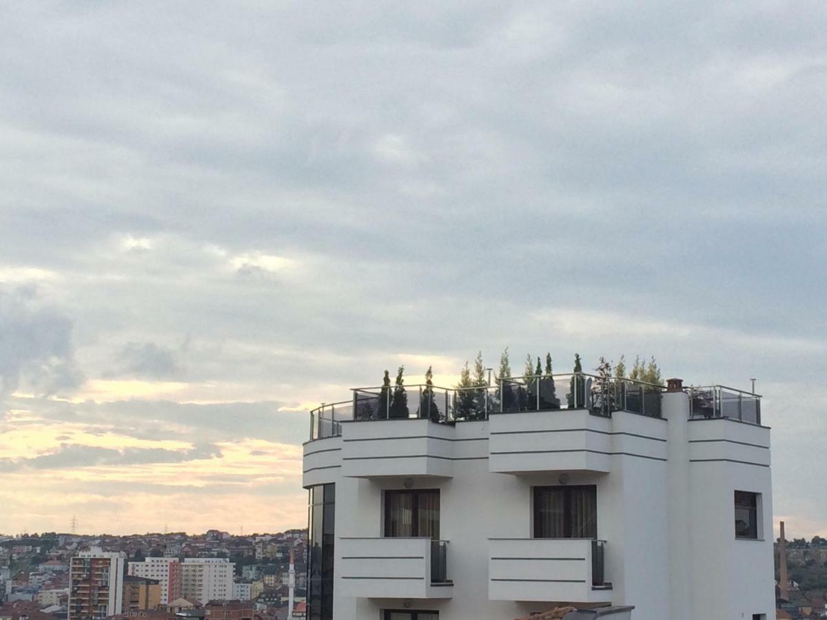 Bentley Apartments Пристина Екстериор снимка
